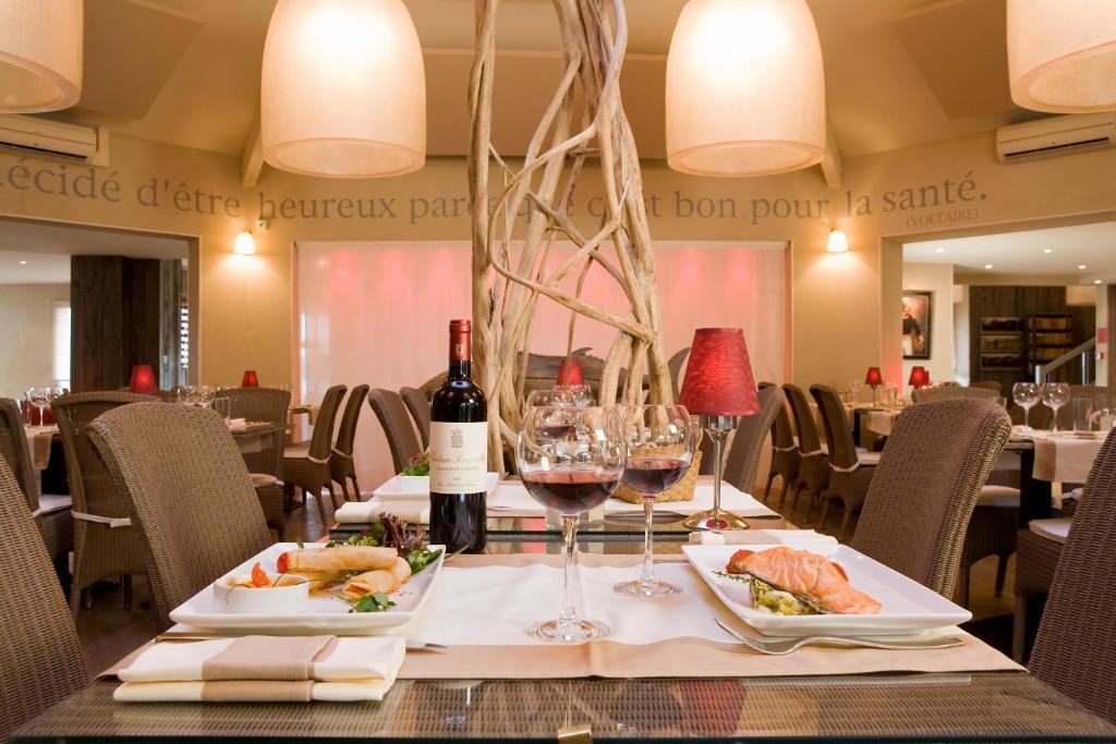 Готель Ibis Styles Шоле Екстер'єр фото
